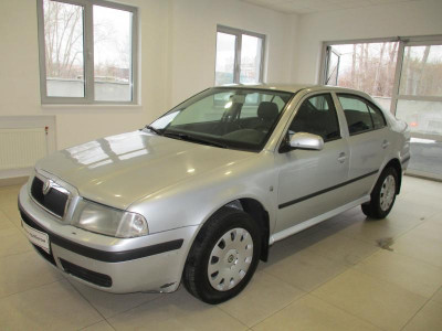 ŠKODA Octavia 1.6 MT (102 л. с.)