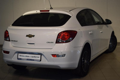 Chevrolet Cruze 1.6 AT (109 л. с.)