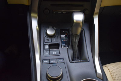 Lexus NX 200t 2.0 AT (238 л.с.) 4WD Progressive