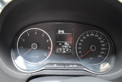 Volkswagen Polo 1.4 DSG (85 л. с.)