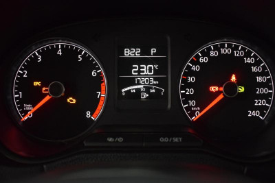 Volkswagen Polo 1.6 MPI AT (105 л.с.)
