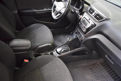 Kia Rio 1.6 AT (123 л. с.)