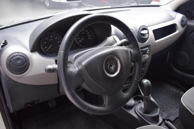 Renault Logan 1.6 MT (84 л. с.)