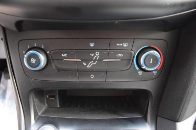 Ford Focus Универсал 1.6 Ti-VCT MT (105 л. с.) Sync Edition