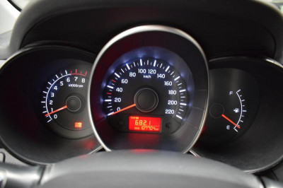 Kia Rio 1.4 MT (107 л. с.)