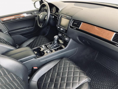Volkswagen Touareg 3.6 FSI Tiptroniс 4Motion (249 л. с.) R-line Executive