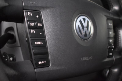 Volkswagen Touareg 3.0 TDI BlueMotion AT (225 л. с.)