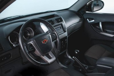 Geely Emgrand X7 2.0 MT (140 л. с.) Comfort