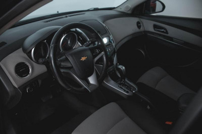 Chevrolet Cruze 1.6 AT (109 л. с.)