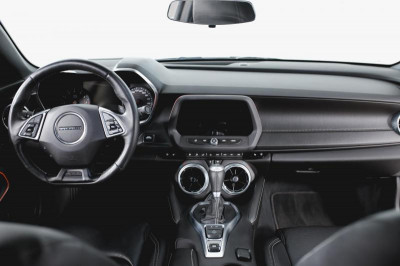 Chevrolet Camaro 2.0 AT (238 л. с.) RS