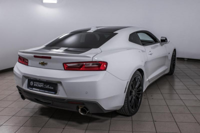 Chevrolet Camaro 2.0 AT (238 л. с.) RS
