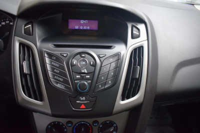 Ford Focus 1.6 MT (105 л. с.)