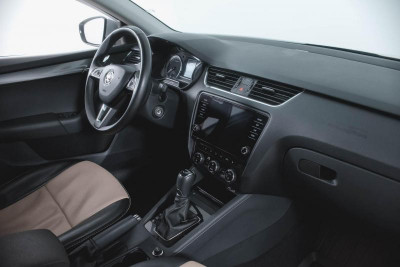 ŠKODA OCTAVIA 1.6 MPI AT (110 л.с.) Ambition
