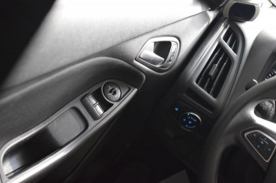 Ford Focus Универсал 1.6 Ti-VCT MT (105 л. с.) Trend