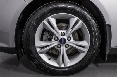 Ford Focus 1.6 MT (125 л. с.)