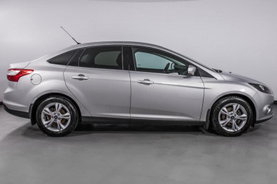Ford Focus 1.6 MT (125 л. с.)