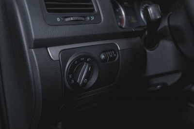 Volkswagen Jetta 1.6 MT (105 л. с.)
