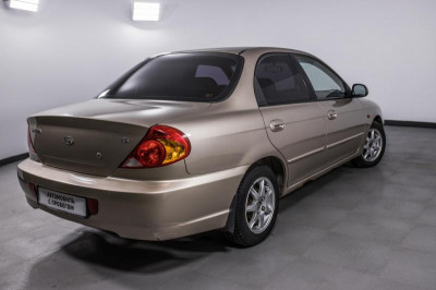 Kia Spectra 1.6 AT (101 л. с.)