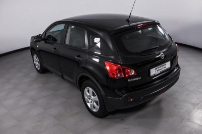 Nissan Qashqai 1.6 MT FWD (115 л. с.)