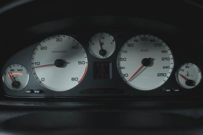 Peugeot 607 2.2 TDi MT (133 л. с.)