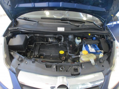 Opel Corsa 1.2 Easytronic (80 л. с.)