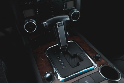Volkswagen Touareg 2.5 TDI AT (174 л. с.)