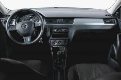 ŠKODA Rapid 1.2 MT (75 л. с.) Ambition