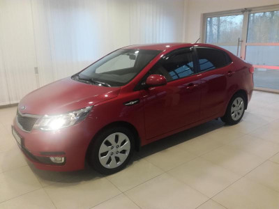 Kia Rio 1.6 AT (123 л. с.)