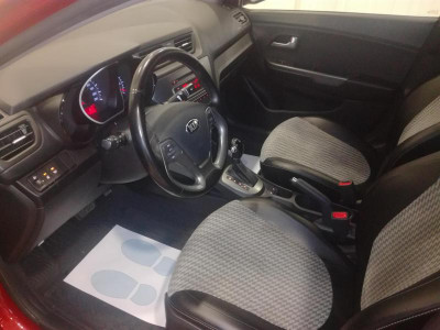 Kia Rio 1.6 AT (123 л. с.)
