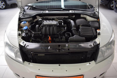 ŠKODA Octavia 1.6 MultiFuel MT (102 л. с.)