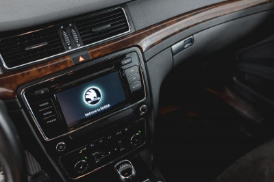 ŠKODA Superb 1.8 TSI DSG (152 л. с.)