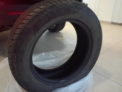 Land Rover Discovery 4.4 AT (295 л. с.)