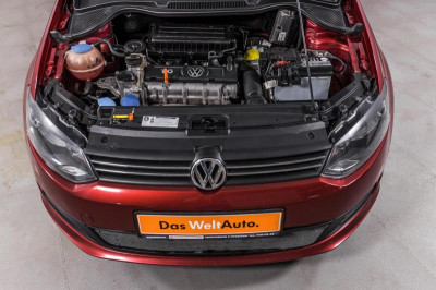 Volkswagen Polo 1.6 MT (105 л. с.)