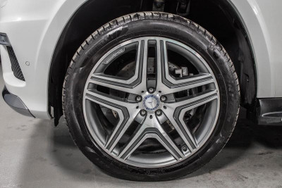 Mercedes-Benz GL-класс 500 4.7 AT (435 л.с.) 4WD