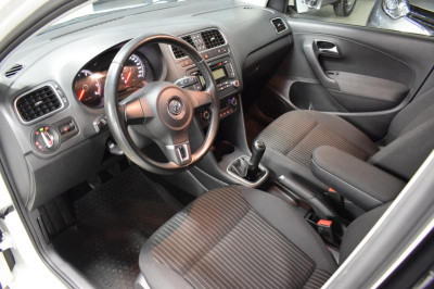 Volkswagen Polo 1.6 MT (105 л. с.)