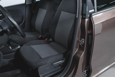 Volkswagen Polo 1.6 Tiptronic (105 л. с.)