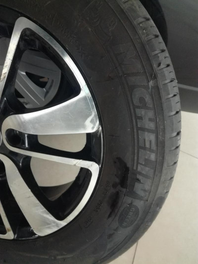 Renault Fluence 1.6 MT (110 л. с.)