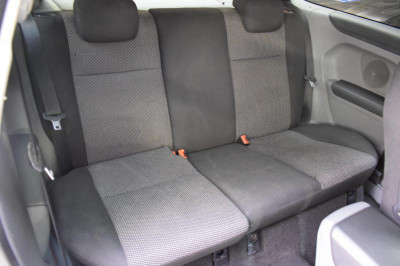 Ford Focus 1.6 MT (101 л. с.)