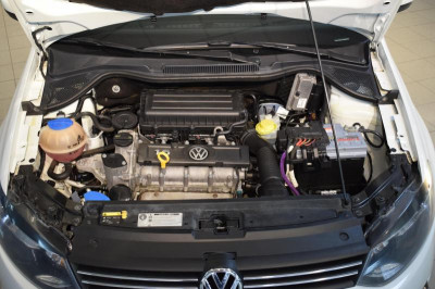 Volkswagen Polo 1.6 MT (105 л. с.)