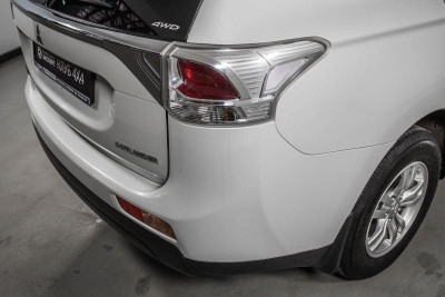 Mitsubishi Outlander 2.0 CVT (146 л.с.)