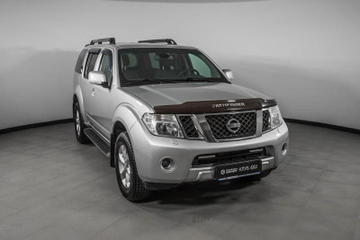 Nissan Pathfinder 2.5 dCi Turbo AT AWD (190 л. с.)