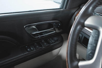 Cadillac Escalade 6.2 AT (409 л.с.) 4WD
