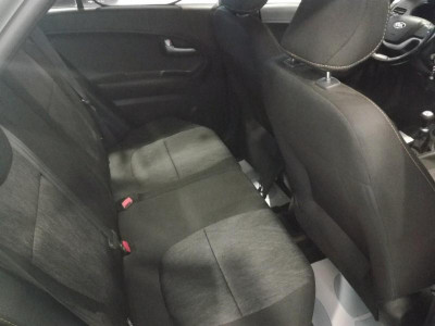 Kia Picanto 1.0 MT (69 л. с.)