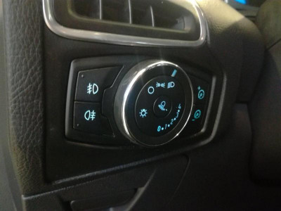 Ford Focus 1.6 PowerShift (105 л. с.)