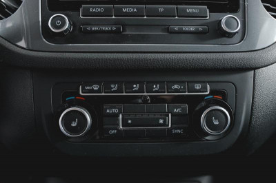 Volkswagen Tiguan 2.0d AT (140 л.с.) 4WD