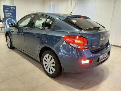Chevrolet Cruze 1.6 MT (109 л. с.)