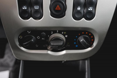 Renault Logan 1.6 MT (84 л. с.)