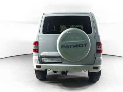 УАЗ Patriot 2.7 MT (134,6 л. с.) Привилегия
