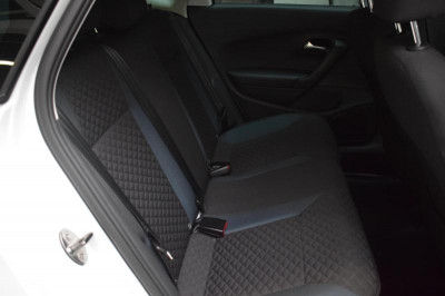 Volkswagen Polo 1.6 MPI MT (110 л. с.)