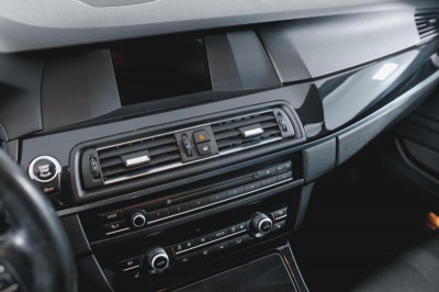 BMW 5 серия 528i AT (245 л. с.)